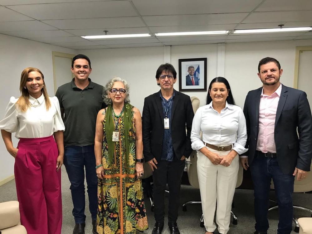 Governo da Bahia e UPB discutem solução para resíduos sólidos e conferências municipais das cidades
