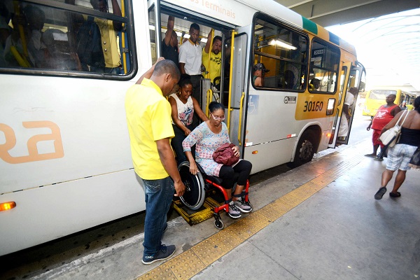 Encontro debate mobilidade da pessoa com deficiência em Salvador 