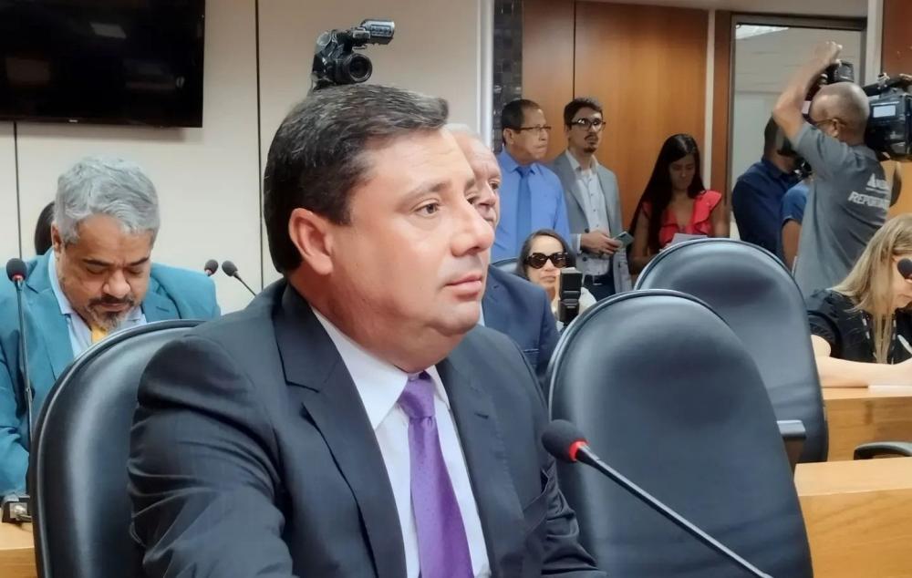 Penalva defende servidores da segurança pública e cobra atitude de Jerônimo: 'ainda não mostrou pra que veio'