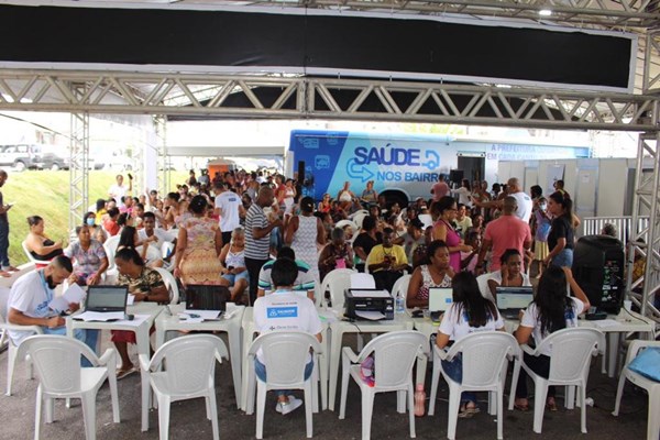 Saúde nos Bairros realiza mais de 17 mil procedimentos gratuitos no Bosque das Bromélias 