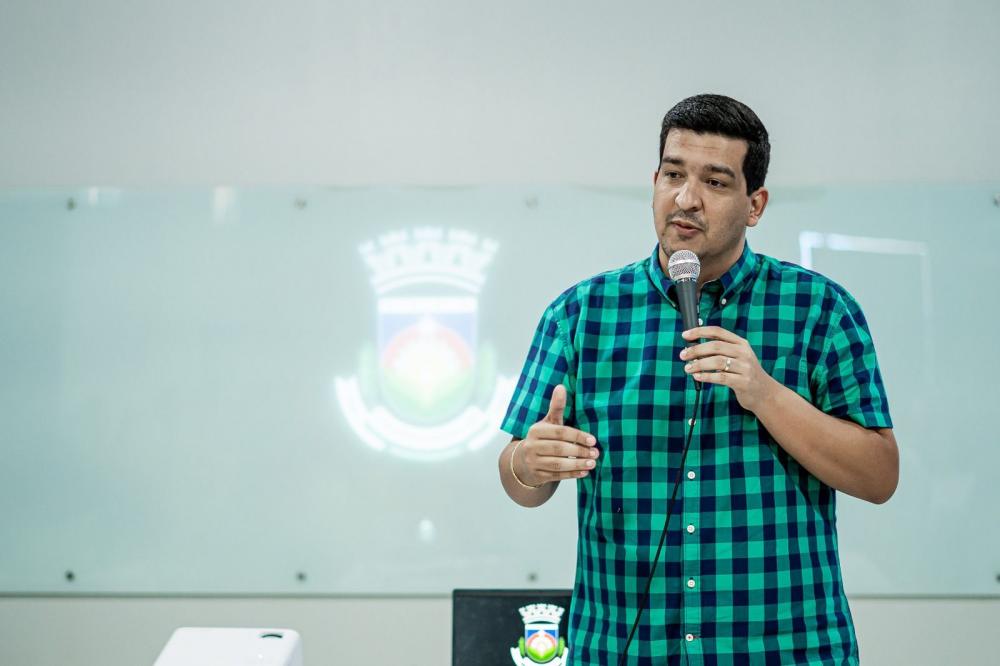 ’Modernizar Aeroporto de Barreiras é viável para desenvolver mais o Oeste’, diz Danilo Henrique