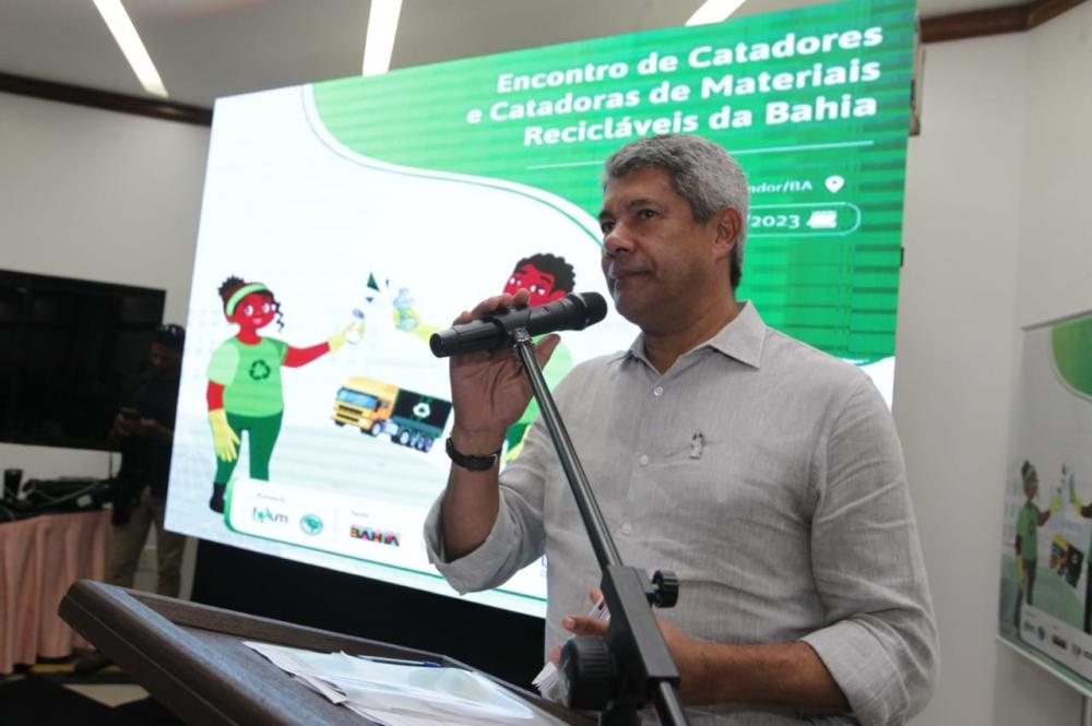 Governador participa de debate sobre gestão de resíduos sólidos no estado durante Encontro de Catadores Recicláveis