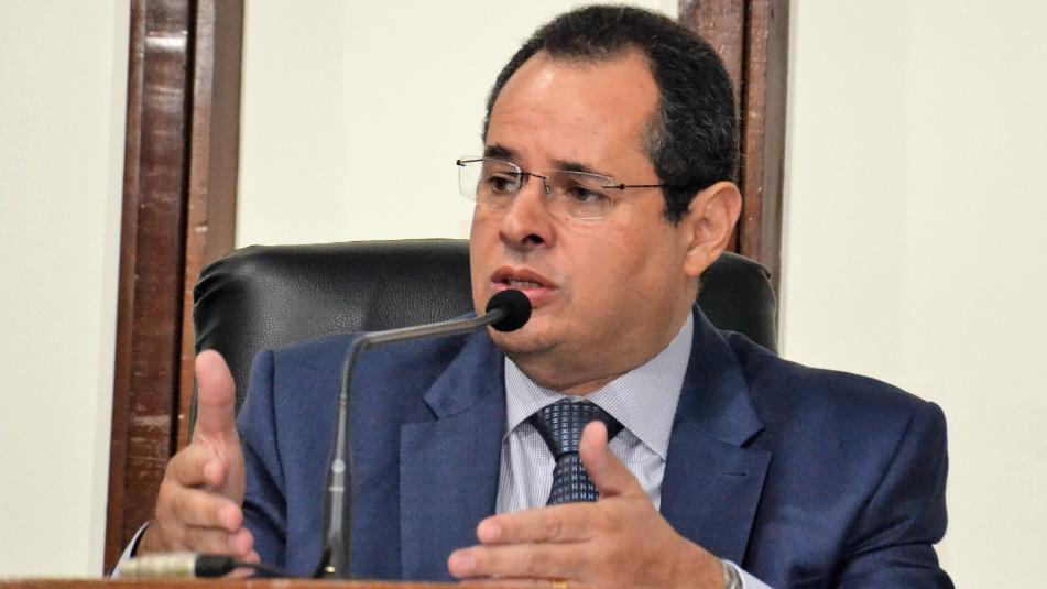 Nelson Leal apresenta projeto para isentar ICMS de empresas que trabalhem com produtos reciclados na construção civil