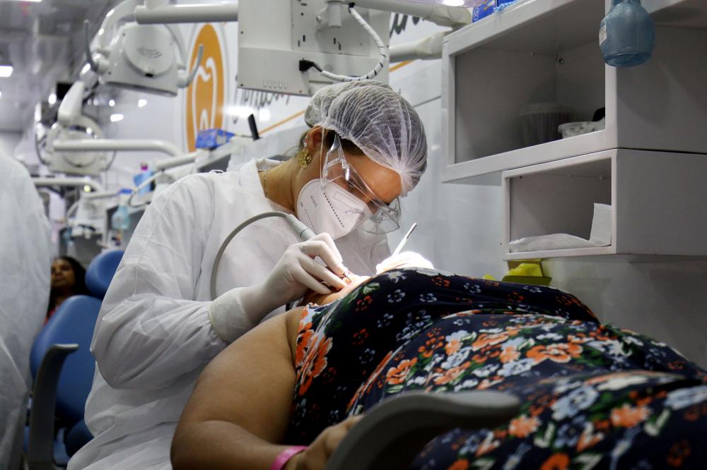 Mais de 63 mil baianos já receberam tratamento bucal gratuito em 2023