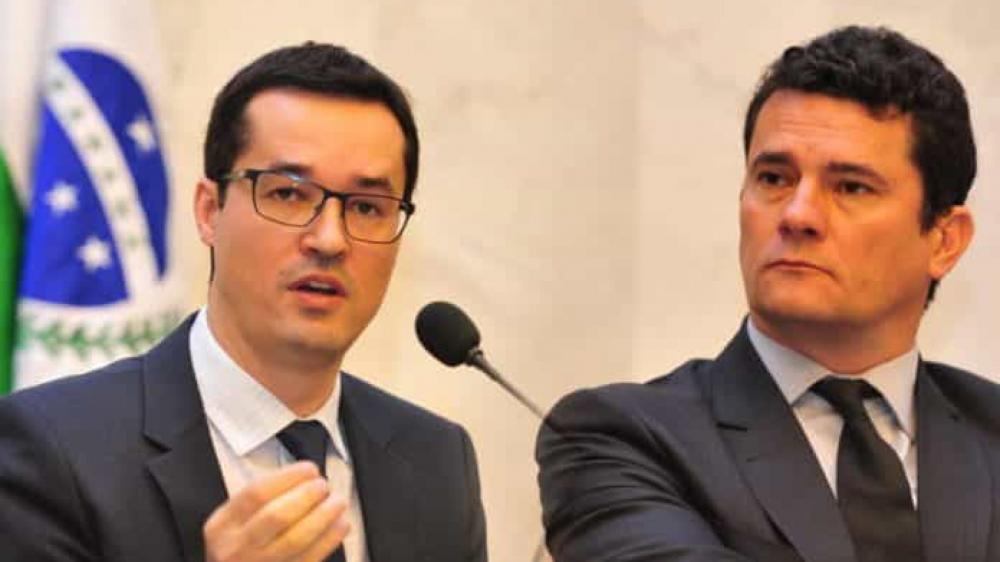 Deltan cassado e Moro na mira: Twitter viraliza 'grande dia' versus 'ditadura'