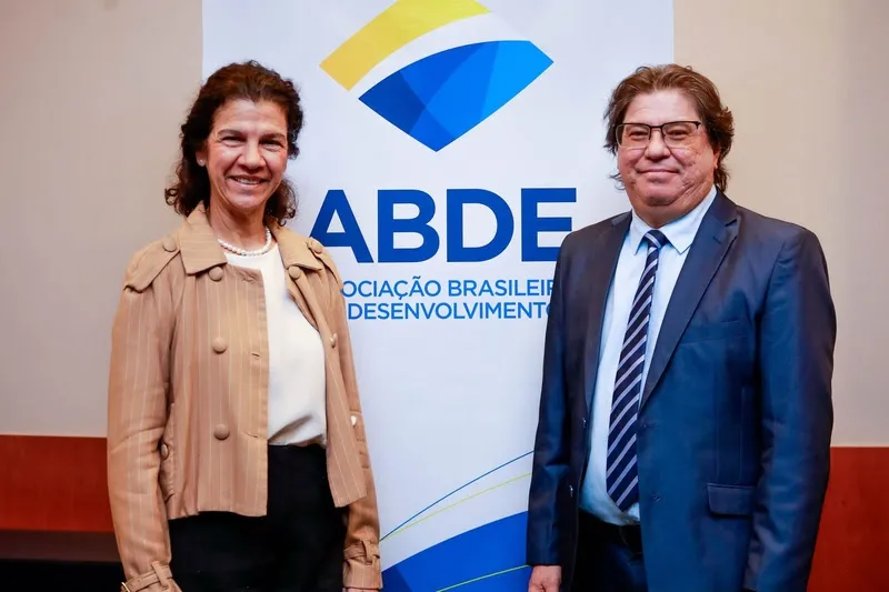 Maria Fernanda Coelho, diretora do BNDES, e Aldemir Freire, diretor do BNB, compõem nova diretoria da ABDE (Foto: Bárbarah Queiroz)