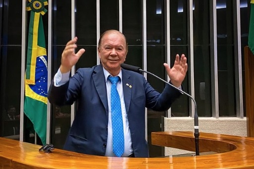 Deputado Federal João Leão é internado em Brasília com quadro de dengue
