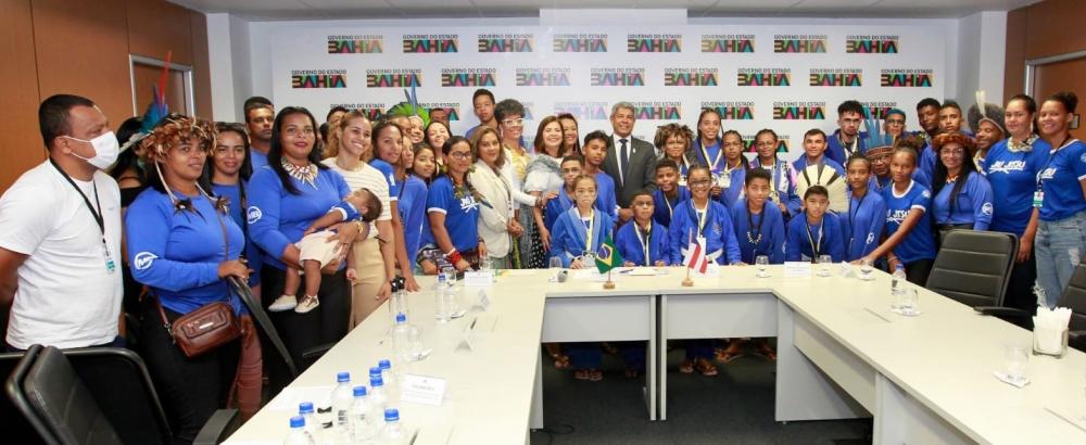Governador recebe atletas indígenas após o torneio de Jiu-Jitsu Brasil Cup