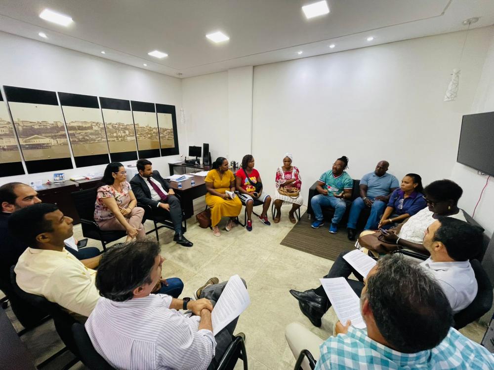 Semop promove reunião com ambulantes para discutir cadastro das festas populares em Salvador