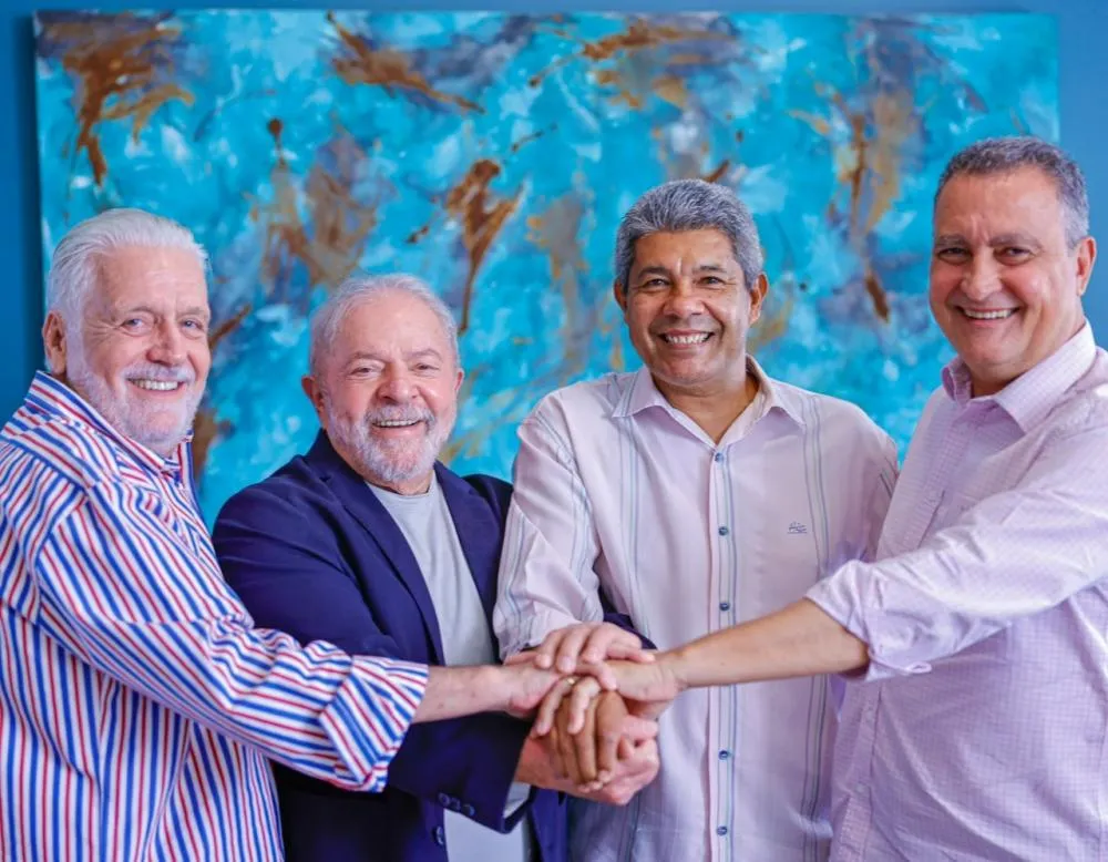 Presidente do Brasil-Luiz Inácio Lula da Silva ao lodo dos companheiros:, Senador Jaques Wagner, Ministro da Casa Civil do Brasil-Rui Costa e o Governador da Bahia-Jerônimo Rodrigues 