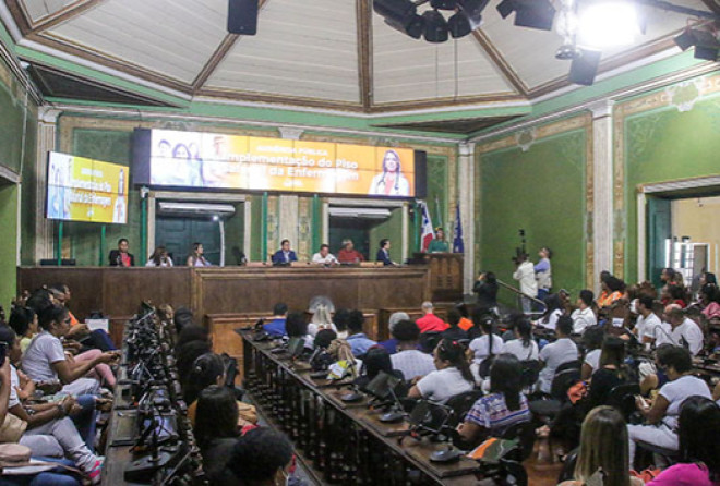 Audiência pública debate o piso salarial da enfermagem