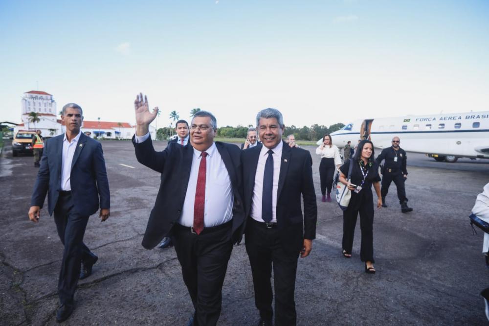 Estado e Ministério da Justiça entregam equipamentos de segurança e anunciam segunda edição do Pronasci na Bahia 