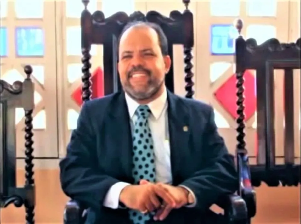 Taurino Araújo no Gabinete Português de Leitura (2014). Foto divulgação.