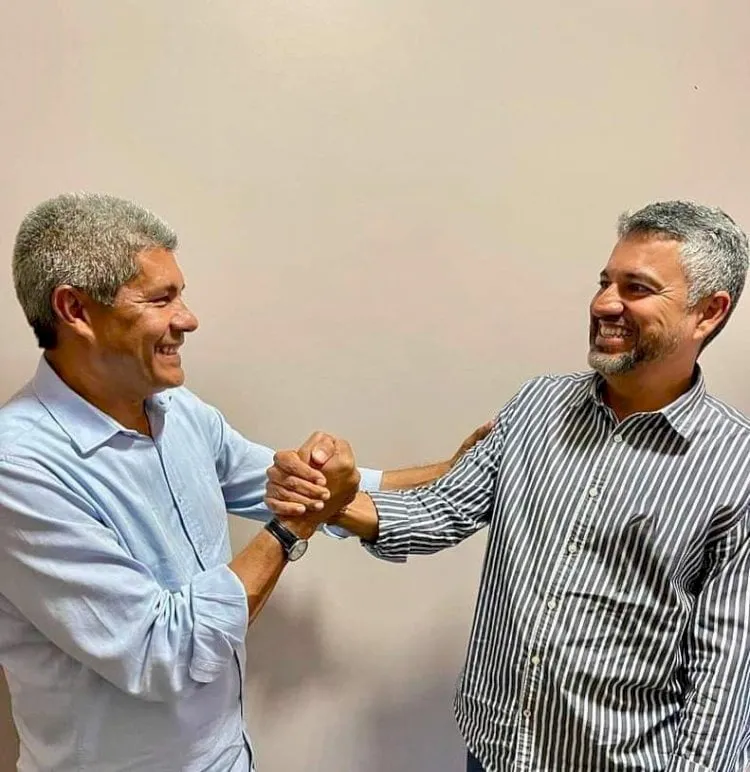 Imagens reprodução redes sociais. 