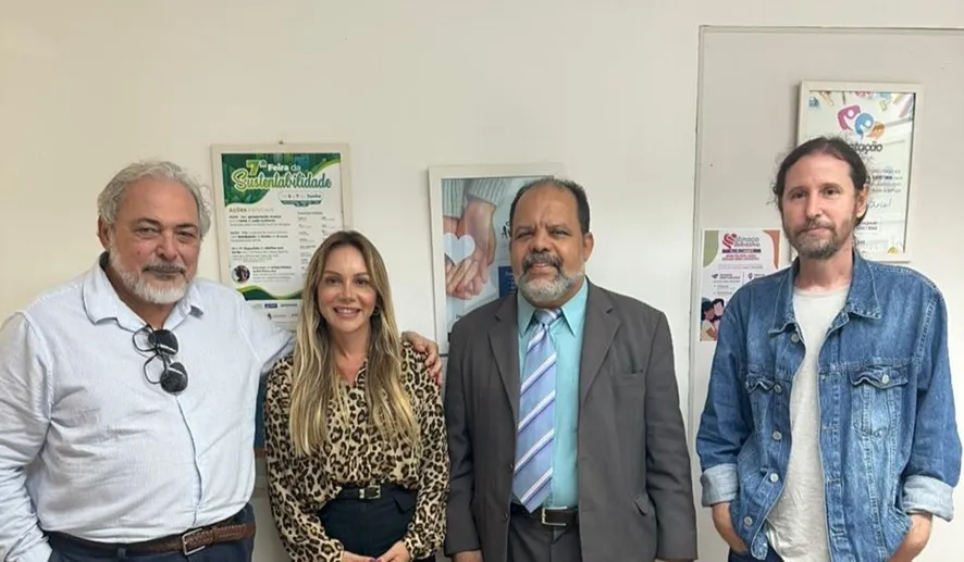 Celso Cunha, Vanessa Travessa, Taurino Araújo e Leonardo Bokor durante a visita. / Foto: Ascom TJBA 