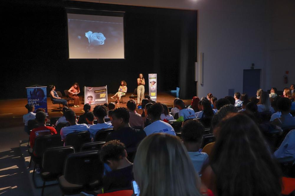 Sempre promove debate sobre combate à violência contra crianças e adolescentes