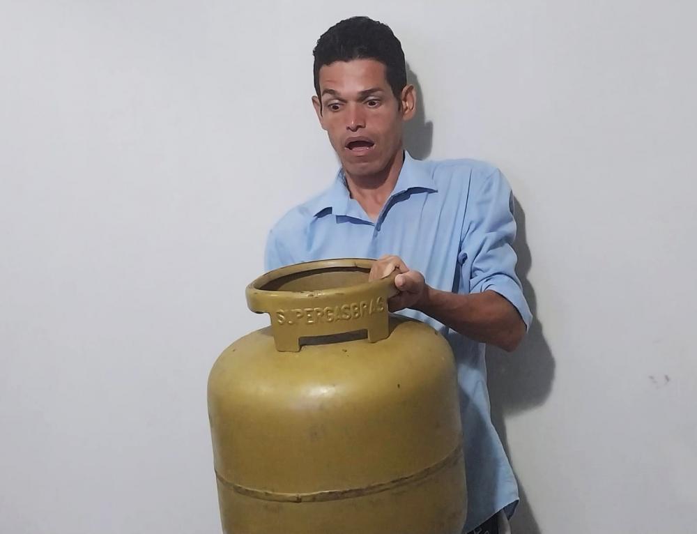 Consumidor ainda não sentiu a redução no preço do gás de cozinha em 21,3% anunciada pela Petrobras