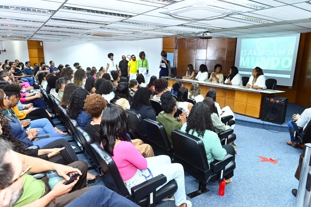 Projeto Mulheres Negras em Movimento homenageia servidoras da Prefeitura de Salvador