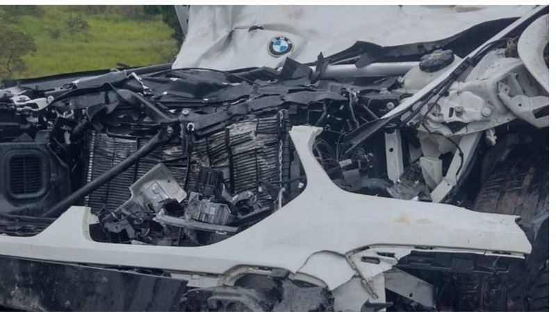 Atacante do Bahia se envolve em grave acidente de carro