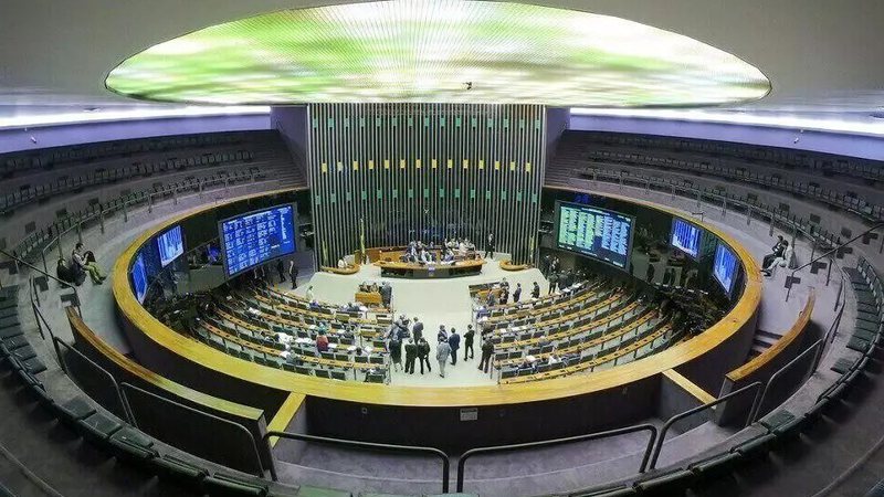 Projeto de Lei que torna crime 'discriminação contra políticos' é aprovado na Câmara