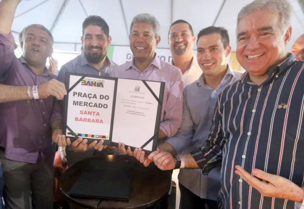 Em Santa Bárbara, Jerônimo inaugura recuperação do Mercado Municipal e autoriza novos investimentos 