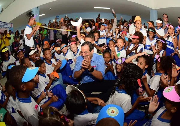 Rede municipal de ensino de Salvador avança no Ideb 2025 com crescimento nos Anos Iniciais e Finais