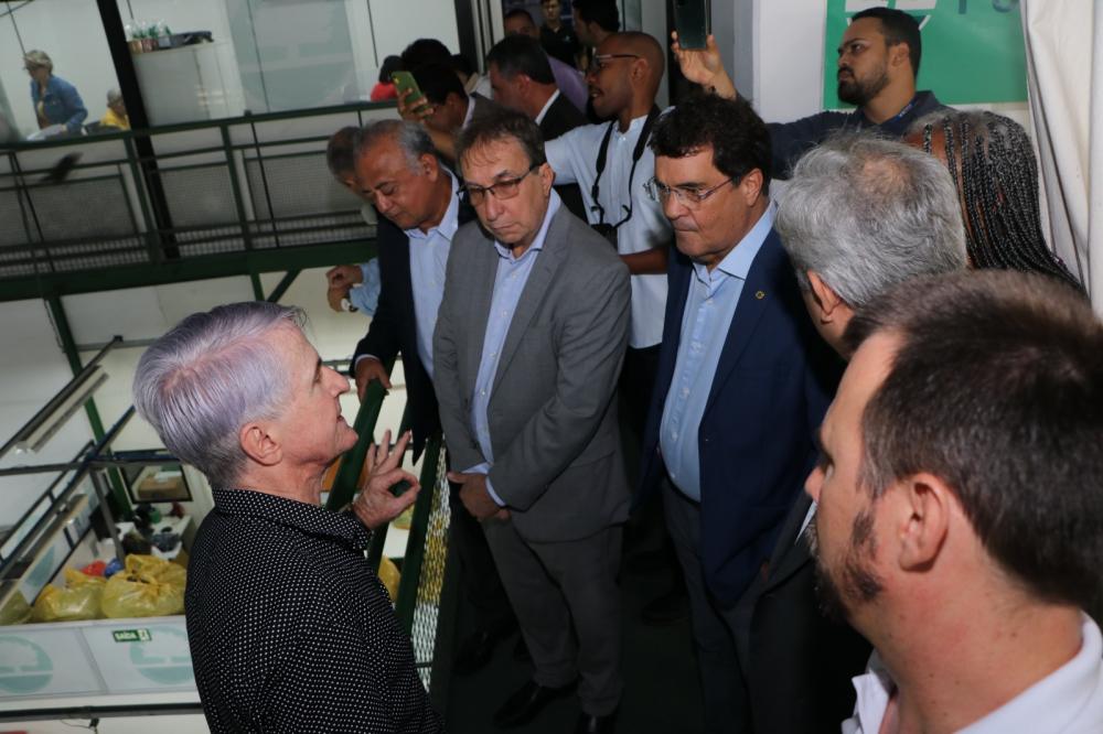 SDE celebra inauguração de espaço colaborativo para empreendedores do setor têxtil em Salvador 