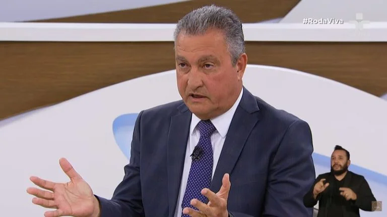 Deputado ironiza Rui após fala com dados falsos sobre Salvador: “Sumiu com os respiradores e agora quer sumir com a verdade”