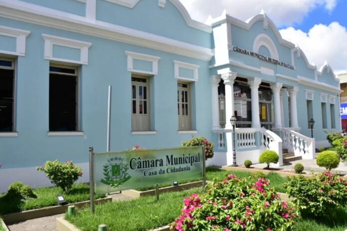 Prefeitura de Feira é obrigada a reajustar verba à Câmara Municipal