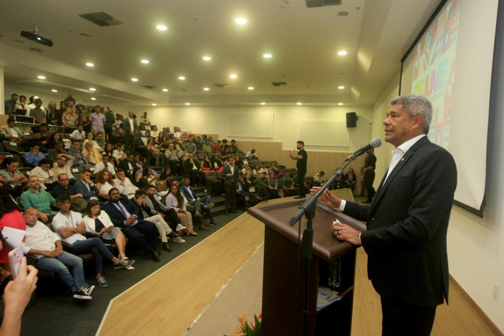 Em Salvador, Jerônimo participa da Cerimônia de Posse do Conselho Estadual de Juventude da Bahia