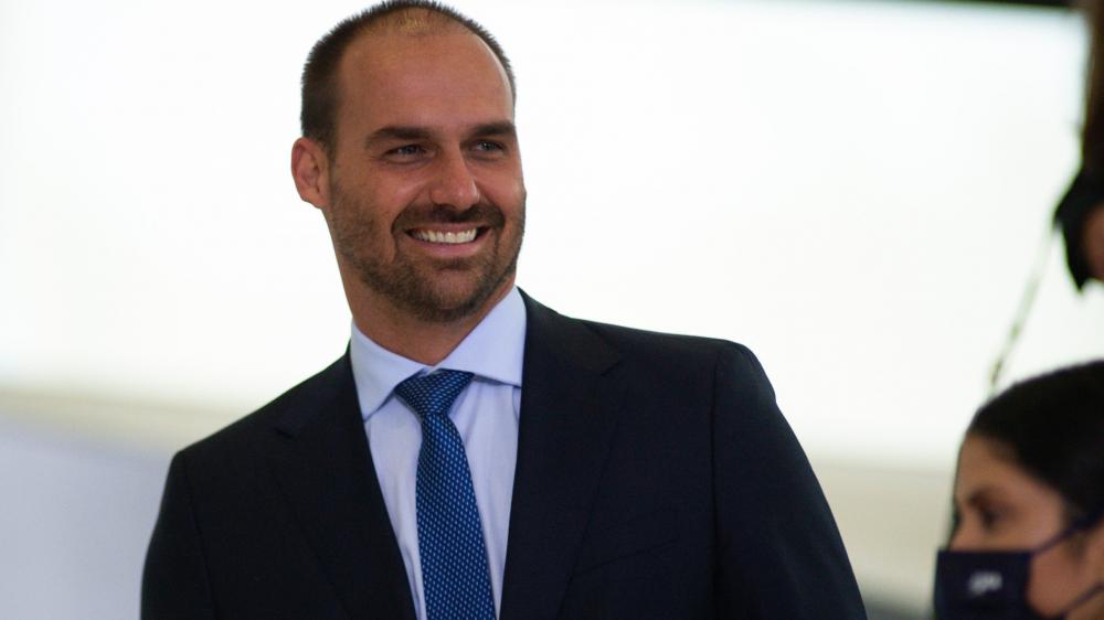 Eduardo Bolsonaro critica reforma tributária e posta mapa com Bahia no Sudeste