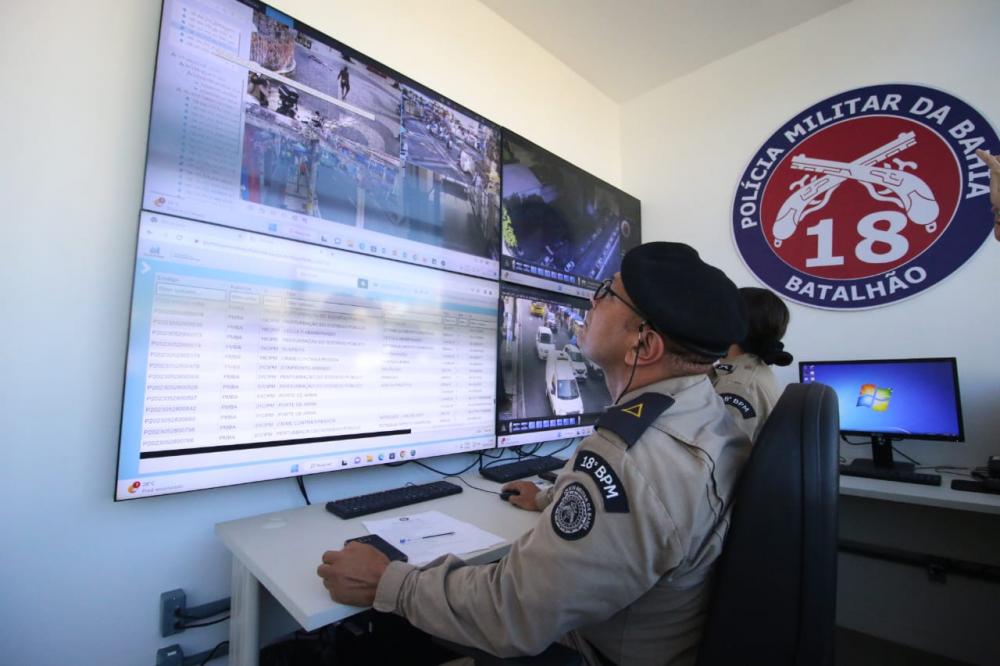 Câmeras da SSP ajudam na localização de grupo de assaltantes no Centro de SSA