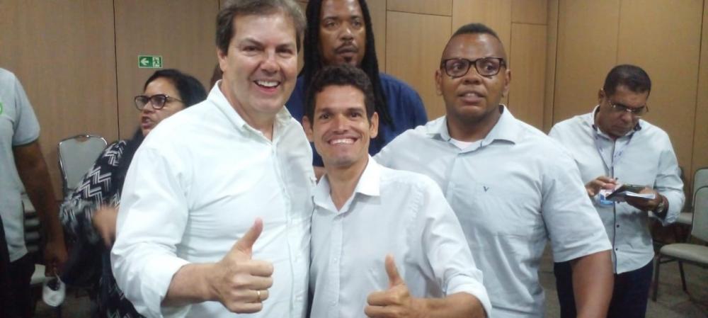 Galego atende convite de Zé Trindade e participa de roda de conversa 