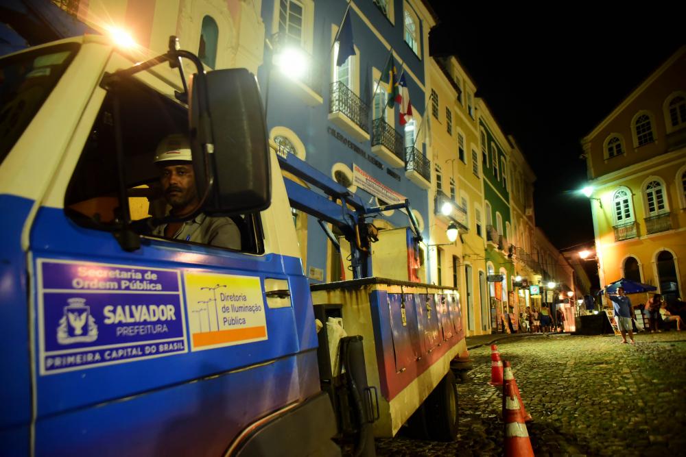 Centro Histórico de Salvador recebe reforço na Iluminação Pública 