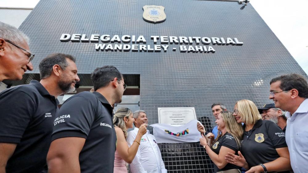 No oeste, governador inaugura Delegacia Territorial, Pelotão da PM e entrega outras obras, em Wanderley