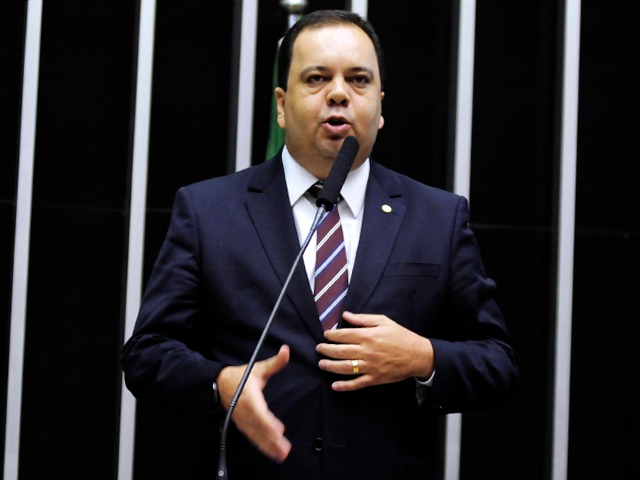 “Não pode ser o assessor de ACM Neto”, diz Elmar Nascimento sobre Bruno Reis