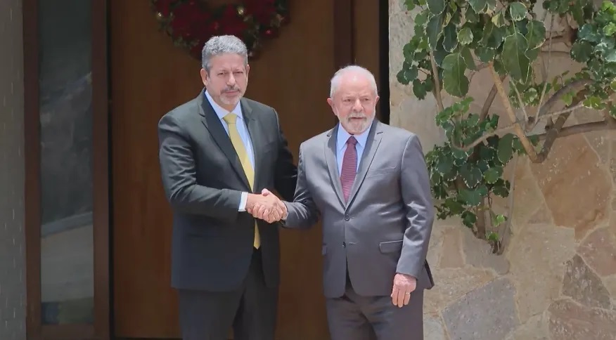 Lula testa sintonia com esquerda diante de aliança com centrão, MST e vaga no STF