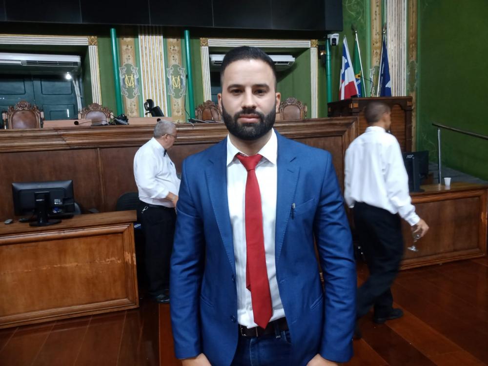 BRIGA NA CMS! Pau quebra entre Átila do Congo e Teo Senna; seguranças são chamados