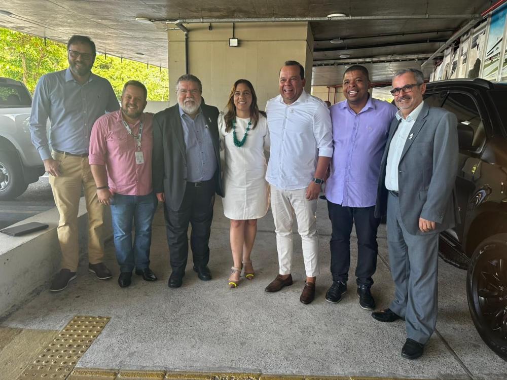 Vice-governador, Geraldo Junior, faz visita à Secretaria de Saúde 