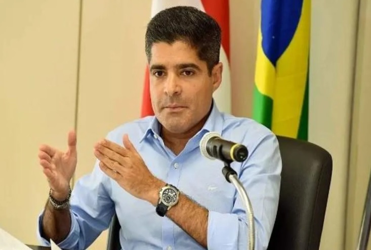 ACM Neto se antecipa e lança cara do MBL a prefeito: 