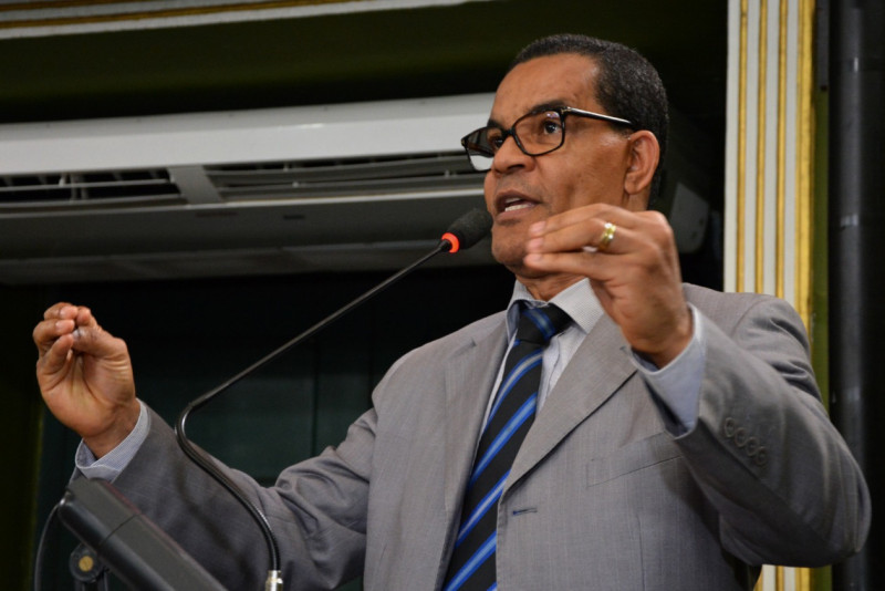 Com a falta de investimento na saúde, educação, emprego e transporte público, vereador está preocupado em implantar “Pscinão de Ramos no Subúrbio de Salvador 