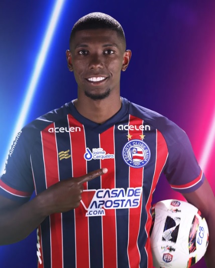 Bahia oficializa contratação definitiva de Kanu com duração de até 2027