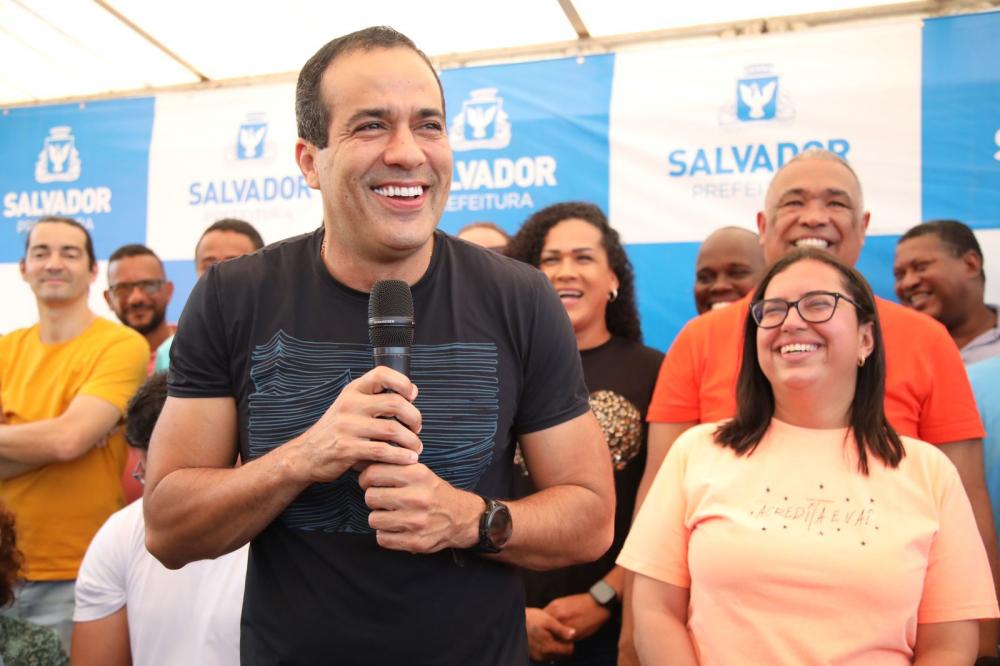 Campo com gramado sintético no Uruguai foi Inaugurado pelo prefeito Bruno Reis e pela Vice-prefeita Ana Paula Matos 