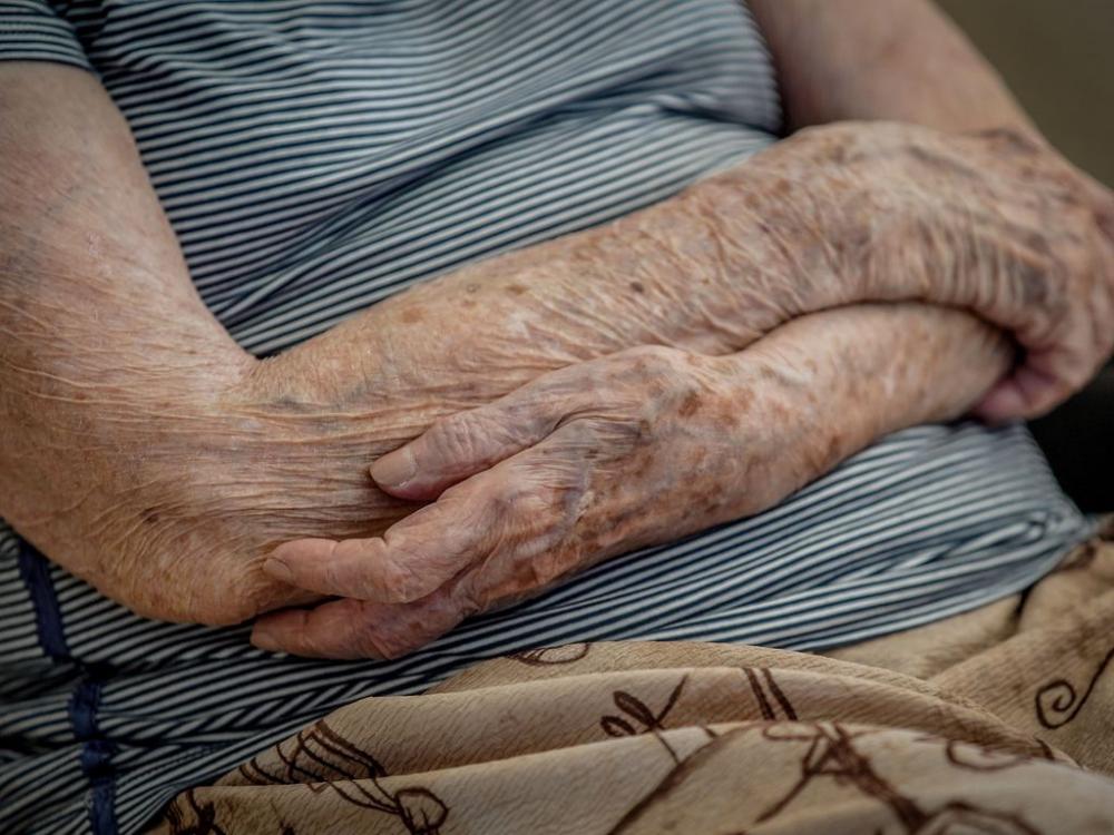 Número de idosos em situação de pobreza no país alcançou 2,8 milhões no ano de 2022