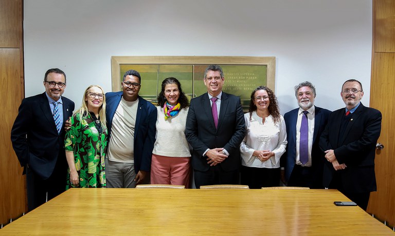 Diversidade é a marca do time que vai reconstruir relação do Governo com movimentos sociais