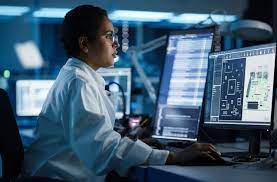 Mulheres na tecnologia: entenda o cenário e desafios enfrentados shutterstock / Gorodenkoff