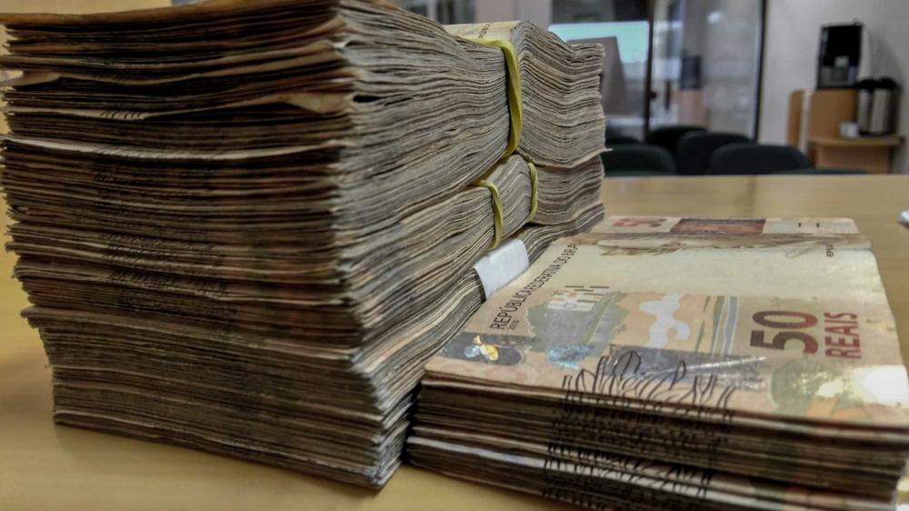 PF e Receita apreende R$ 1,2 mi em esquema de doleiros, 'fantasmas' e 'laranjas'