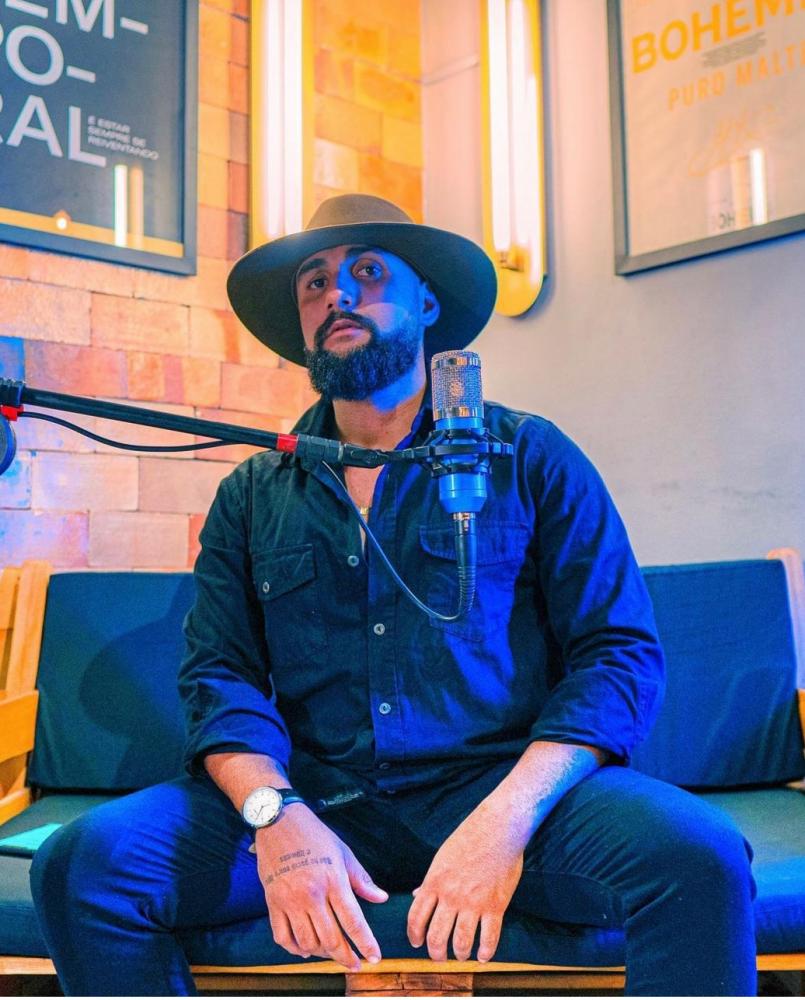 Aperte o play: Revelação do piseiro baiano cantor JB emplaca hit “Ponto G”