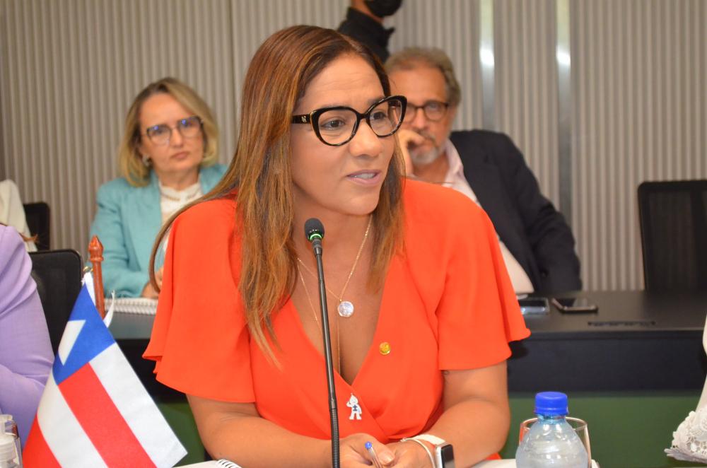 Em Brasília, Roberta Santana participa da assembleia de abertura do Conass e reafirma compromisso com fortalecimento do SUS