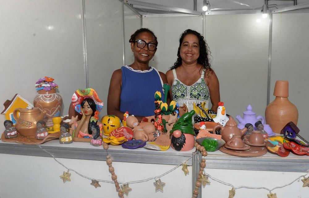 Empreendedoras ganham espaço para comercializar produtos no Natal Salvador 